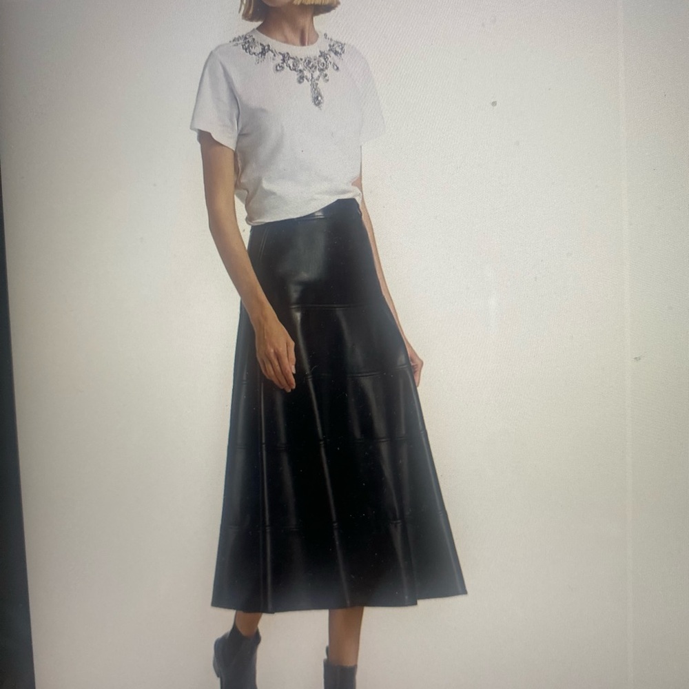 Cinq à Sept Glossy Black A-Line Skirt NWT Size 12 - Picture 3 of 9